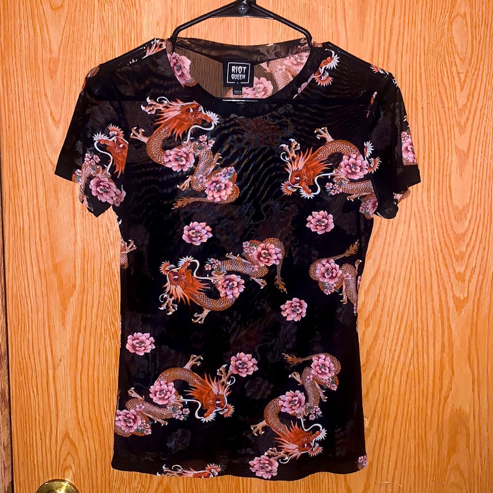 Black red dragon mesh tee